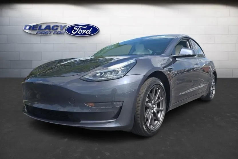 2019 Tesla Model 3 Long Range photo 1