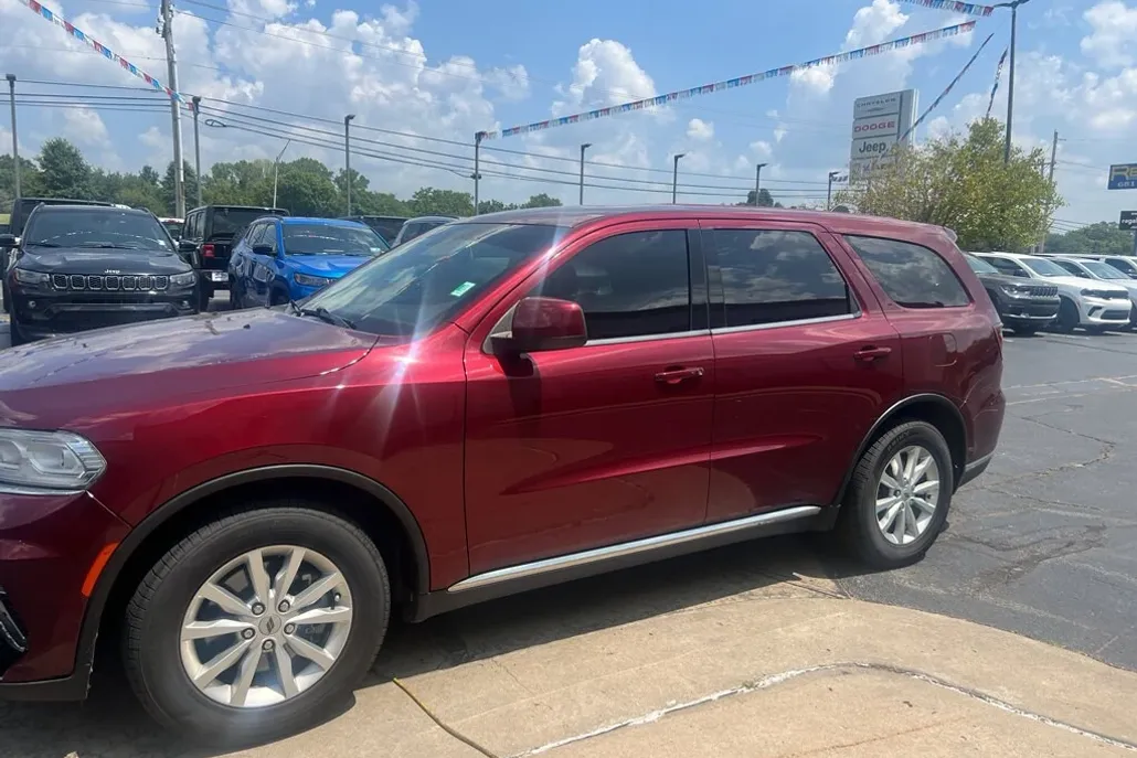 2021 Dodge Durango SXT photo 1