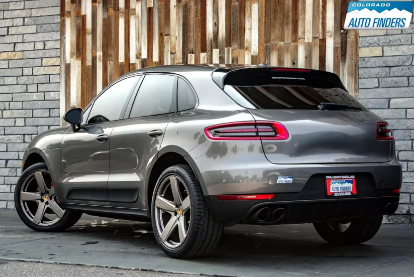 2016 Porsche Macan S photo 1