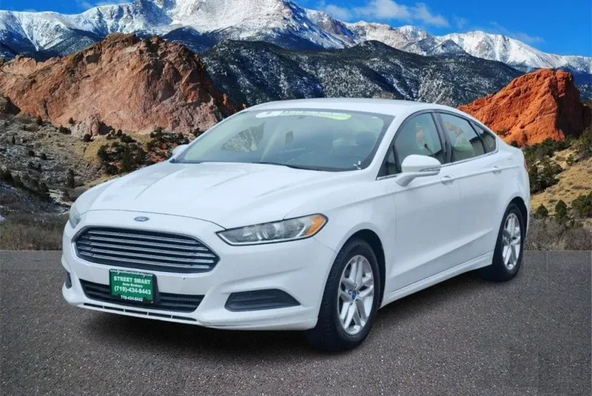 2013 Ford Fusion SE photo 1