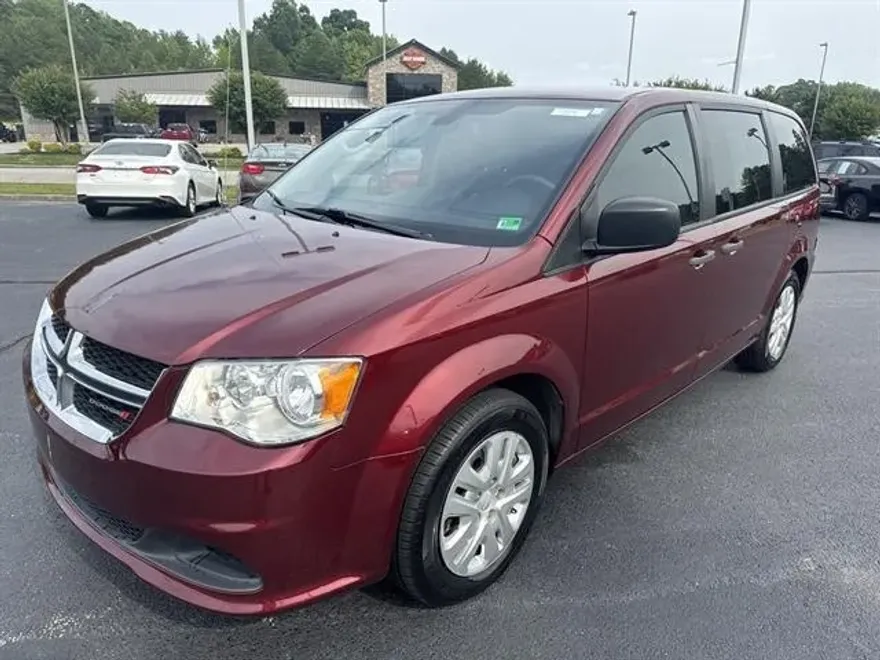2020 Dodge Grand Caravan SE photo 1