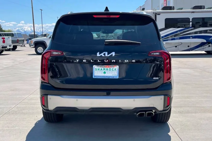 2025 Kia Telluride S photo 1