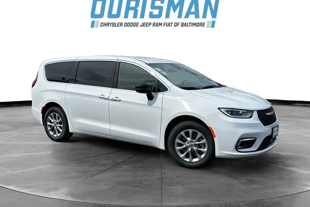 2025 Chrysler Pacifica photo 1
