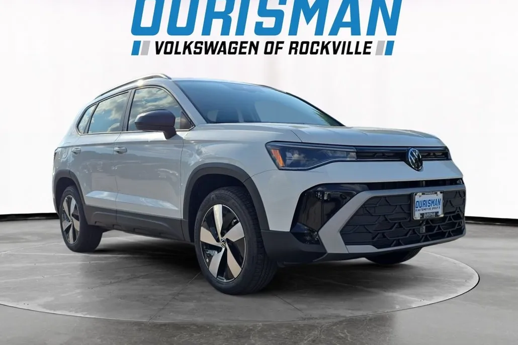 2025 Volkswagen Taos S photo 1