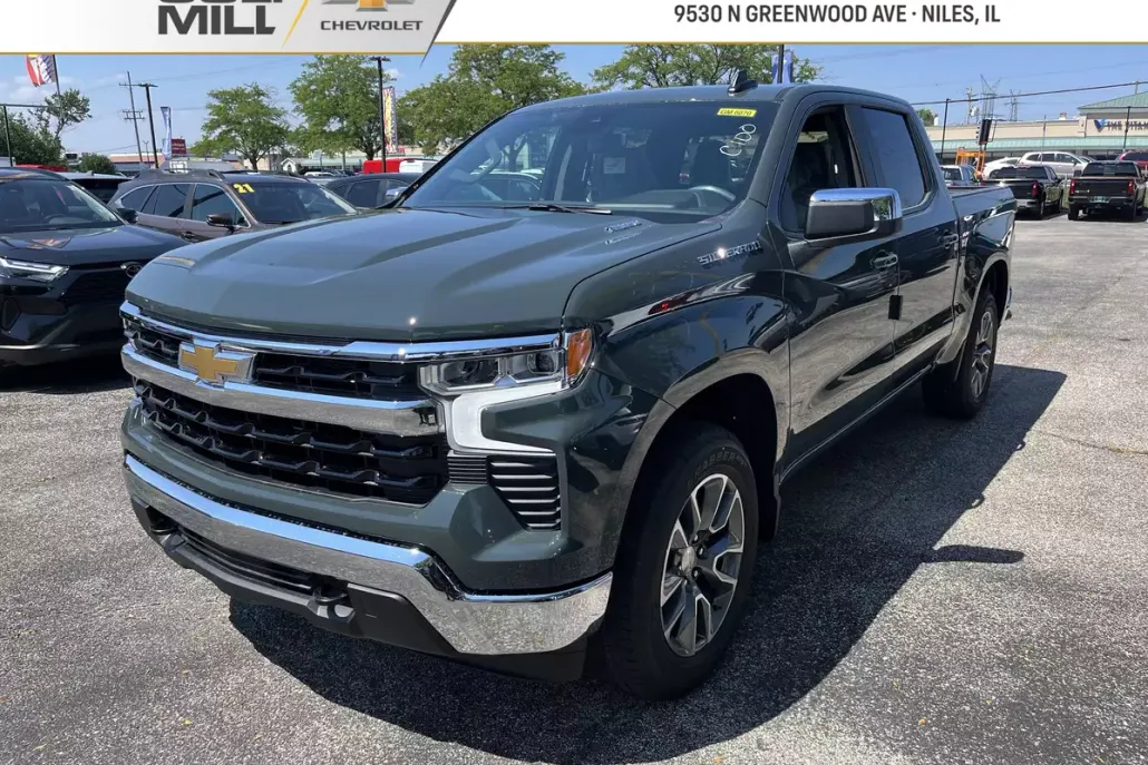 2026 Chevrolet Silverado 1500 LT photo 1
