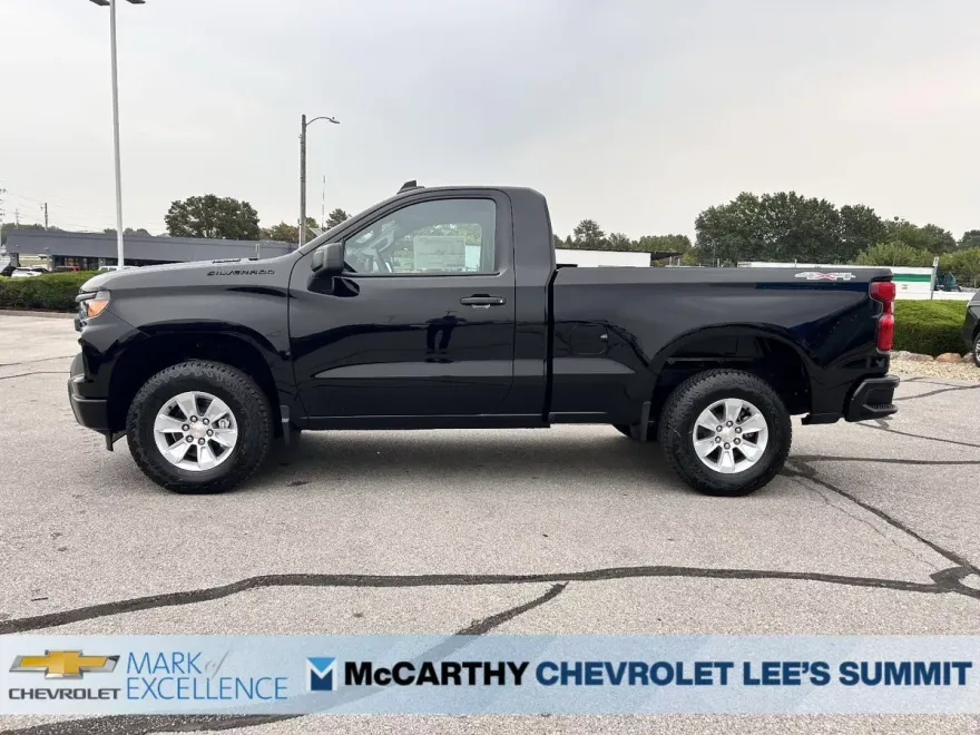2026 Chevrolet Silverado 1500 photo 1