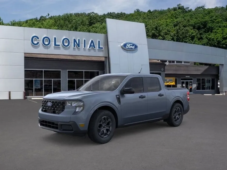 2025 Ford Maverick XLT photo 1