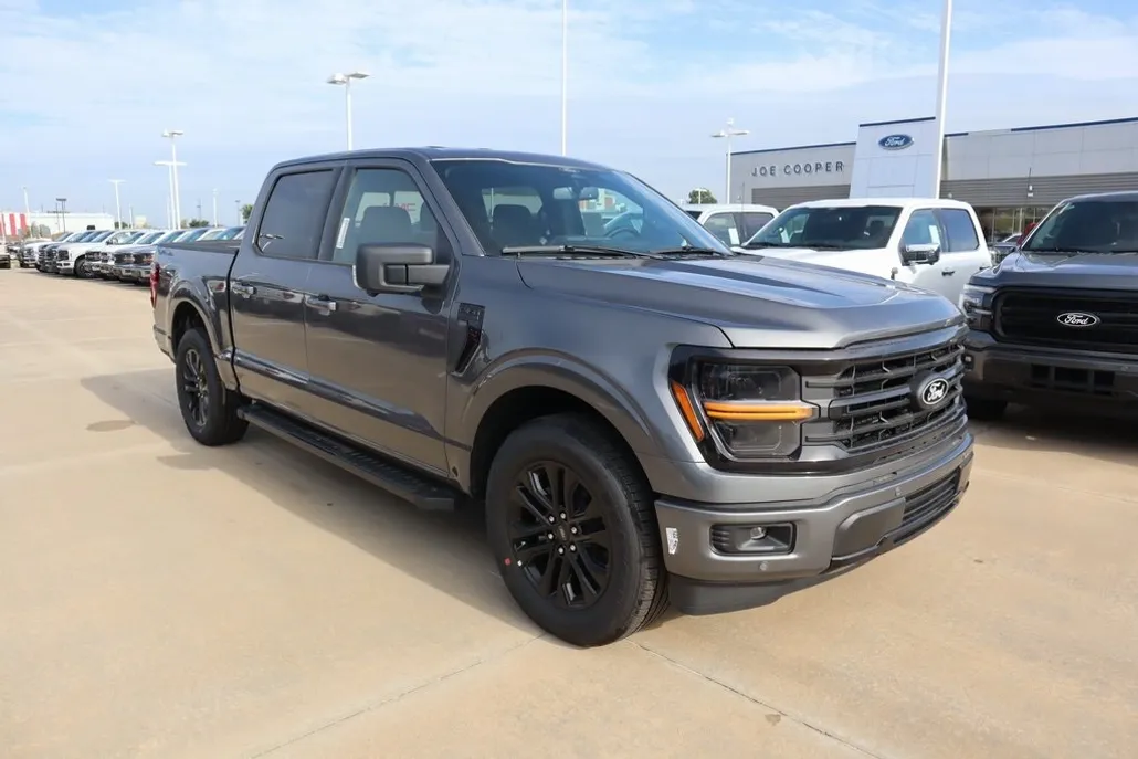 2025 Ford F-150 XLT photo 1