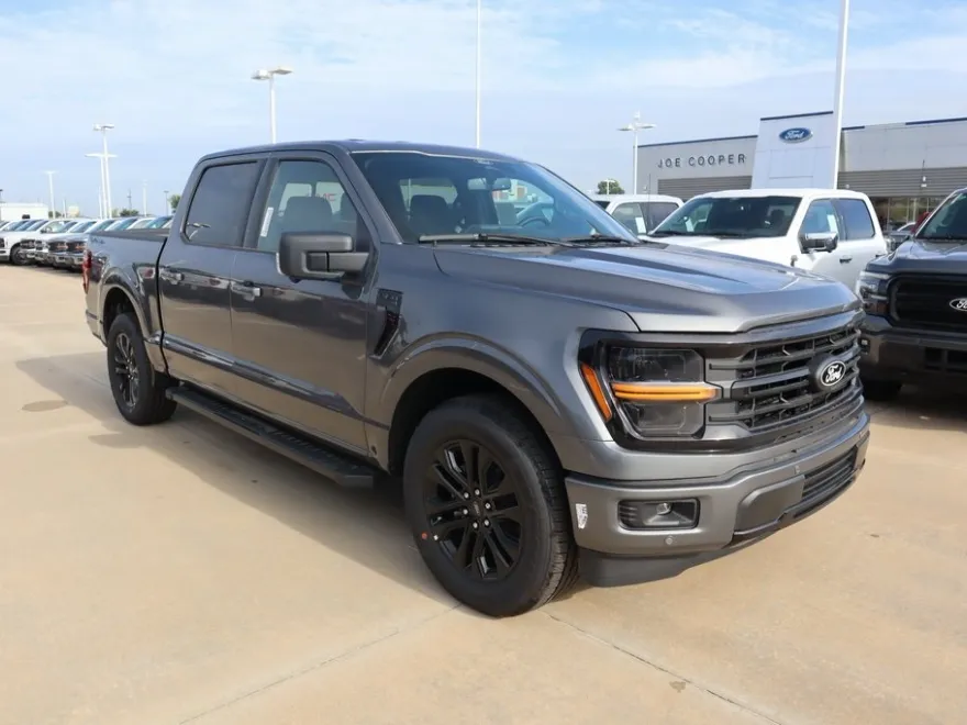 2025 Ford F-150 XLT photo 1