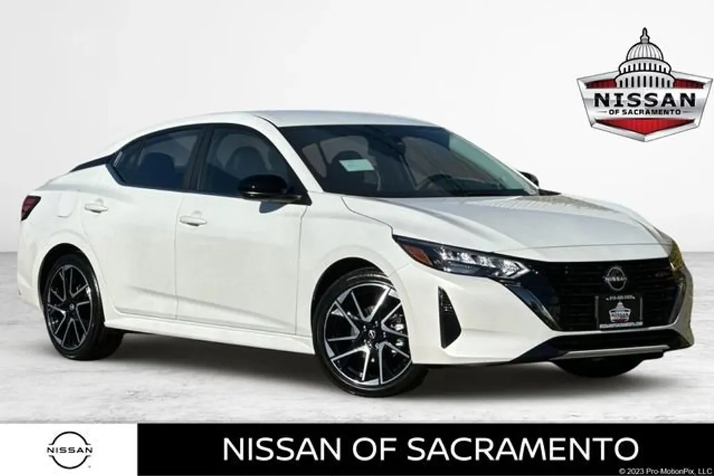 2025 Nissan Sentra SR photo 1