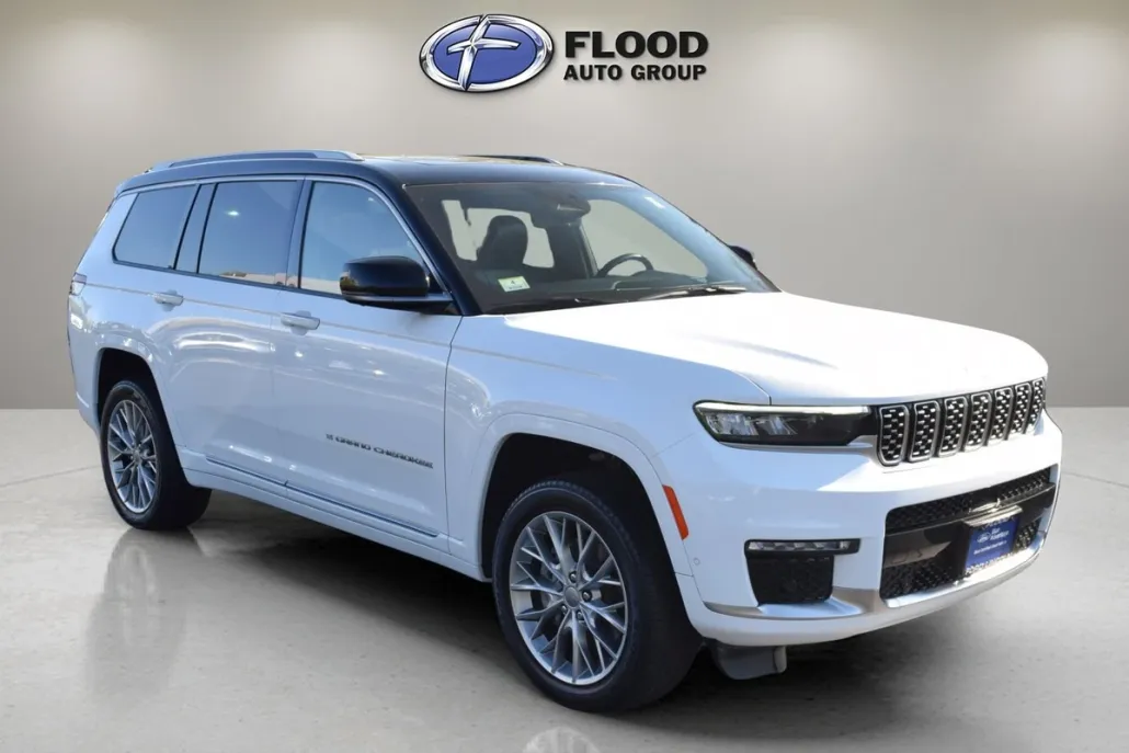 2023 Jeep Grand Cherokee L Summit photo 1