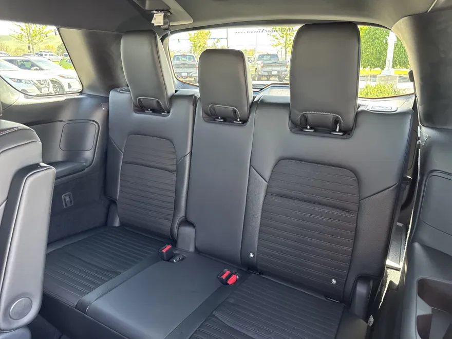 2025 Nissan Pathfinder Rock Creek photo 1