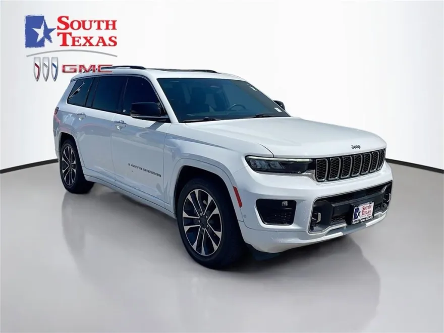2022 Jeep Grand Cherokee Overland photo 1