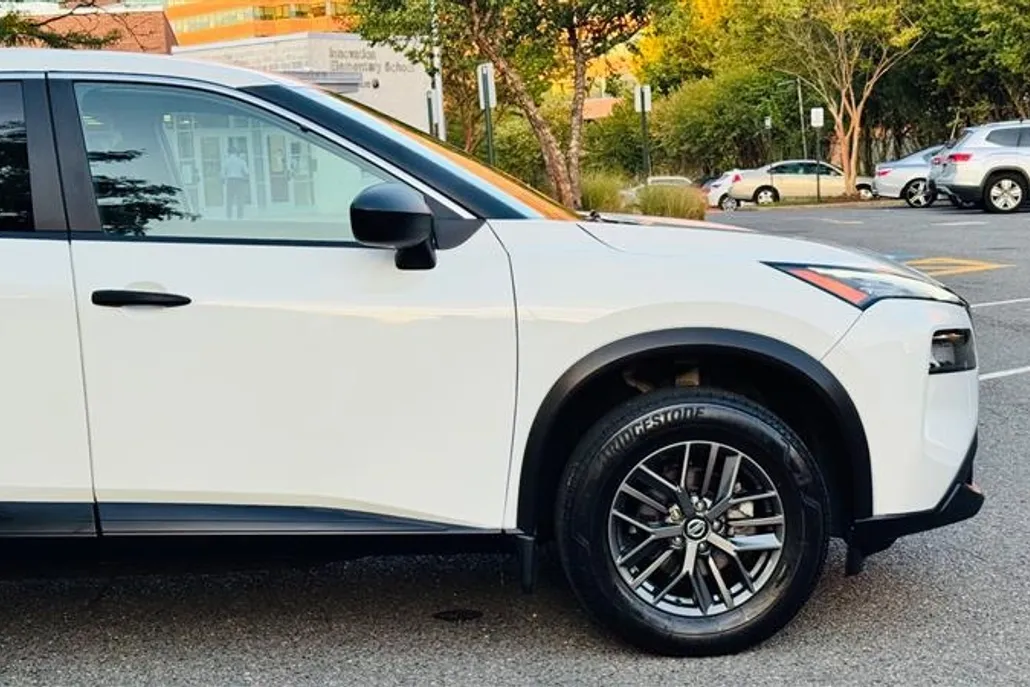 2021 Nissan Rogue S photo 1