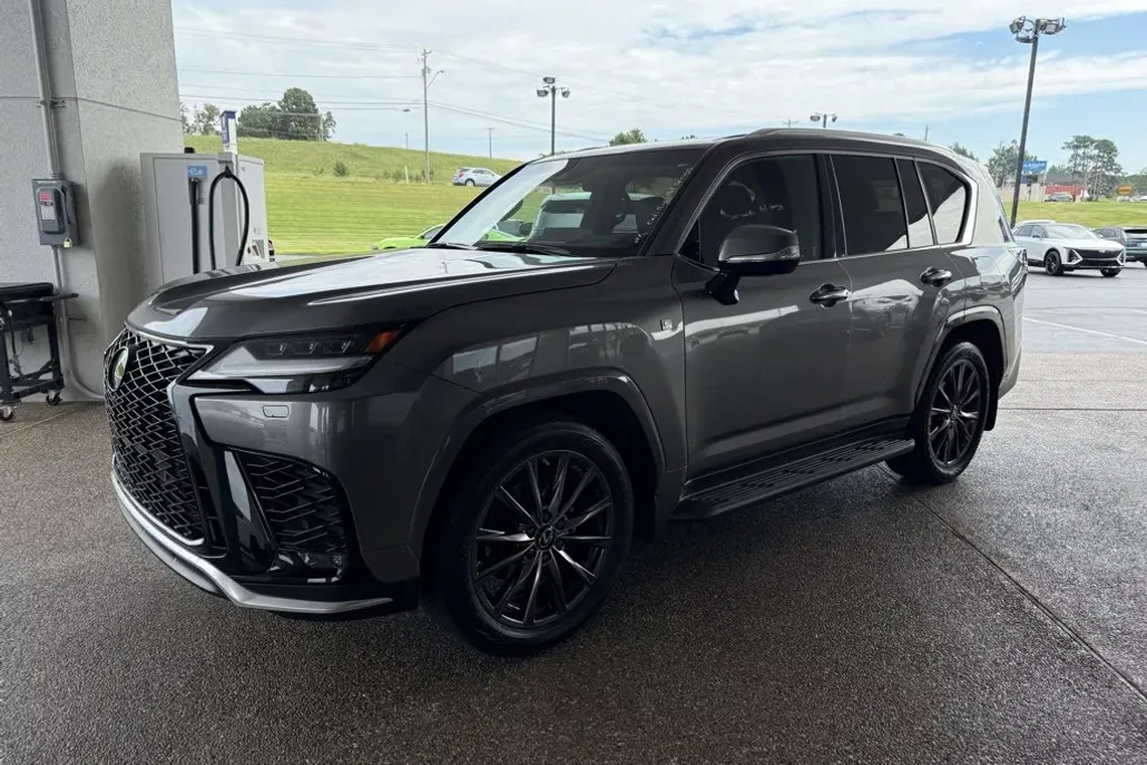2023 Lexus LX Base 600 F SPORT photo 1