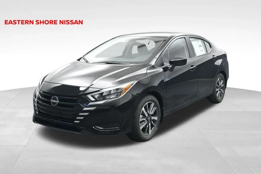 2025 Nissan Versa 1.6 SV photo 1
