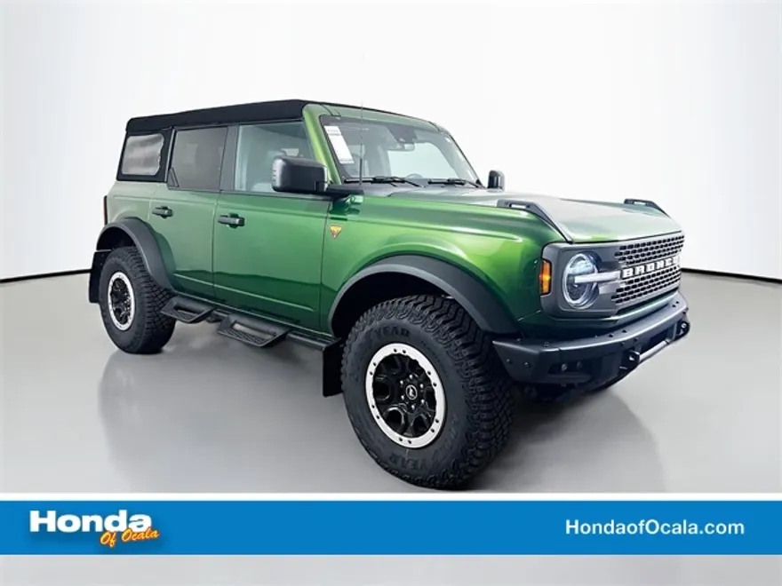 2023 Ford Bronco Badlands photo 1