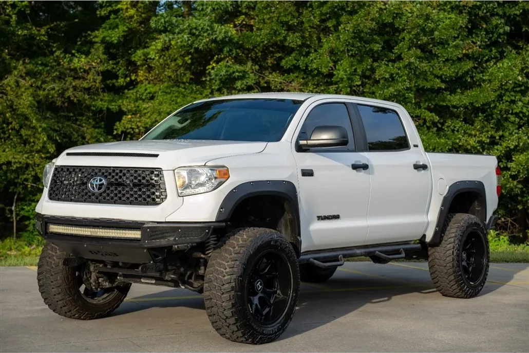 2016 Toyota Tundra SR5 photo 1