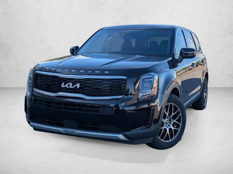 2022 Kia Telluride LX photo 1
