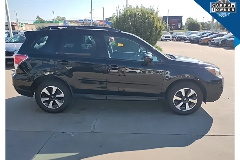 2018 Subaru Forester 2.5i Premium photo 1