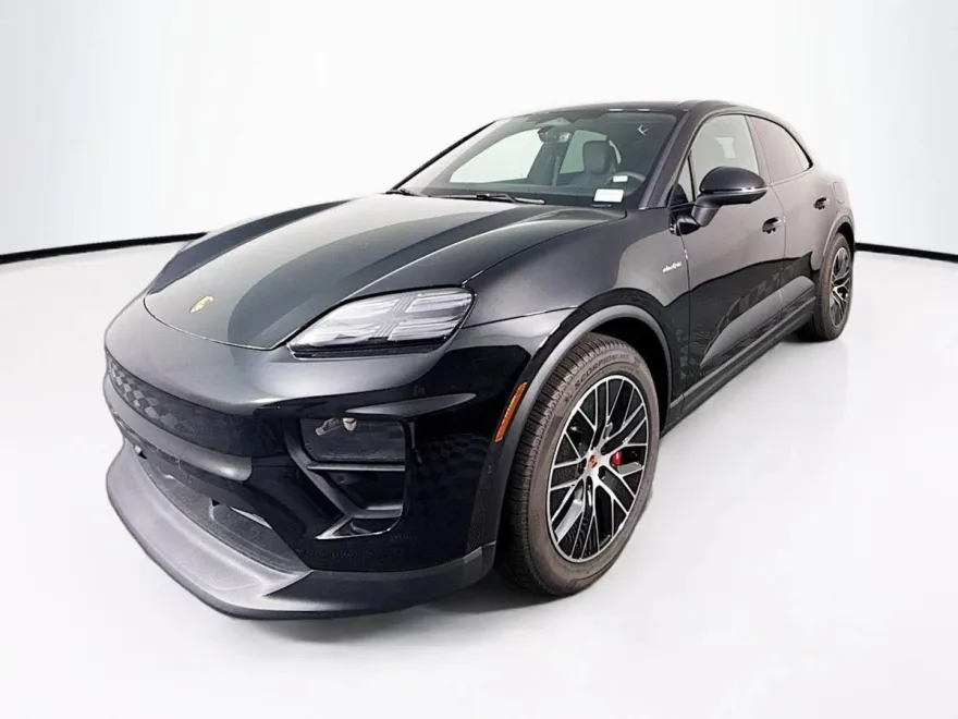 2025 Porsche Macan Electric photo 1