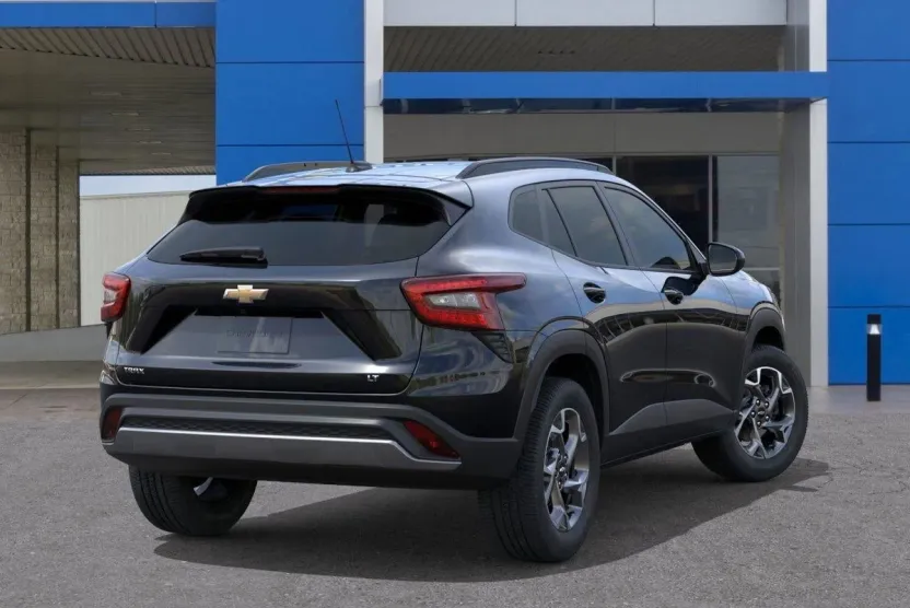2026 Chevrolet Trax LT photo 1