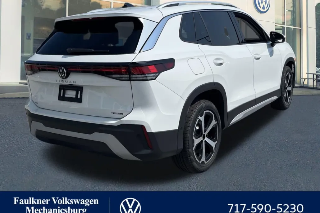 2025 Volkswagen Tiguan SE photo 1