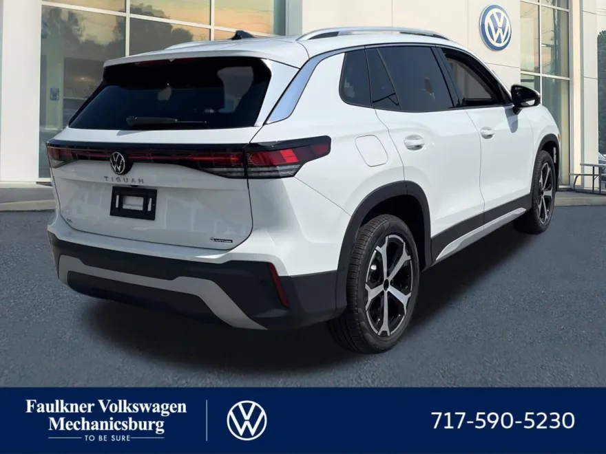 2025 Volkswagen Tiguan SE photo 1