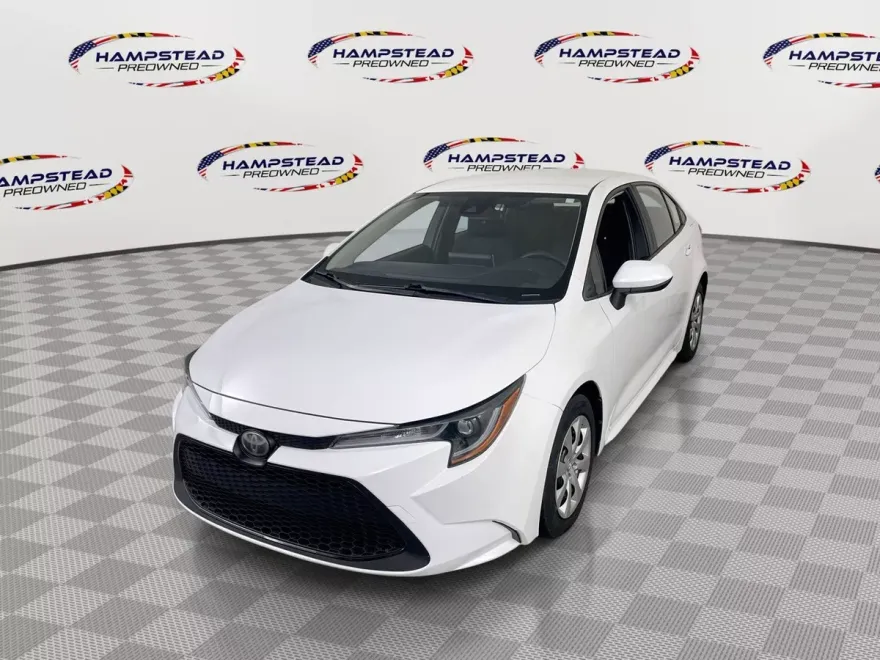 2020 Toyota Corolla LE photo 1