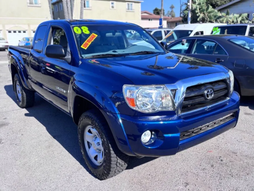 2008 Toyota Tacoma PreRunner V6 photo 1
