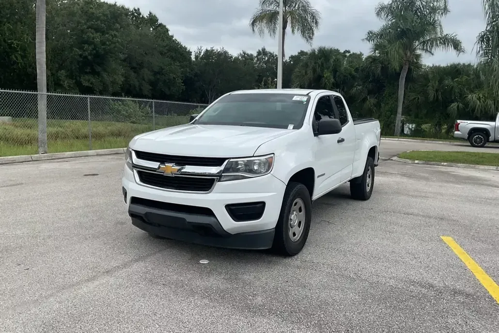 2017 Chevrolet Colorado Work Truck photo 1