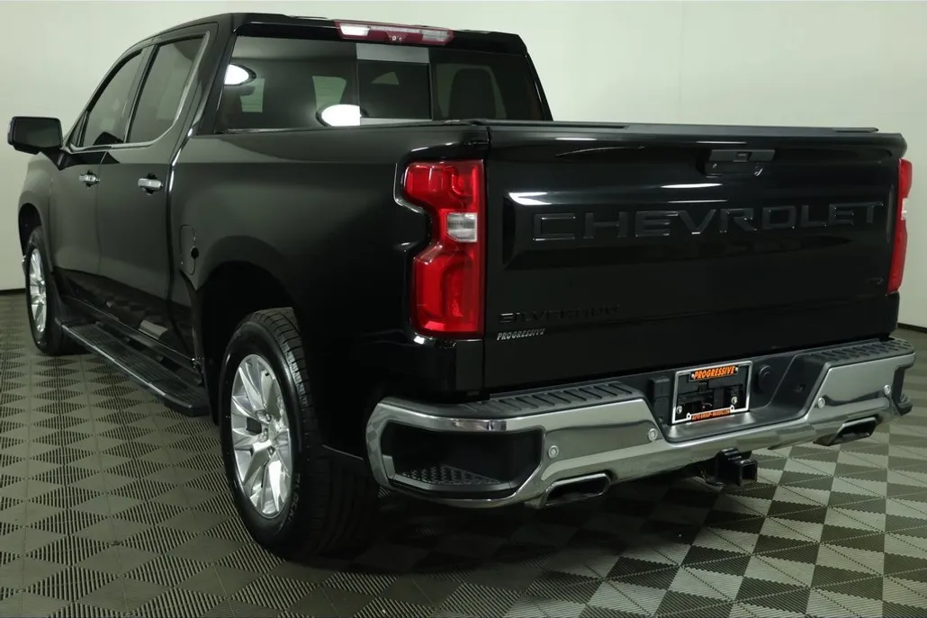 2021 Chevrolet Silverado 1500 LTZ photo 1