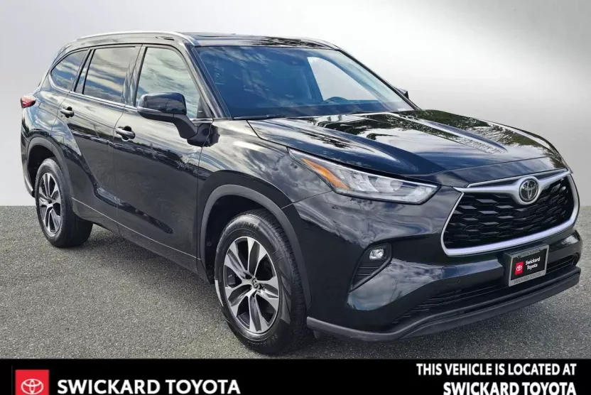 2020 Toyota Highlander XLE photo 1