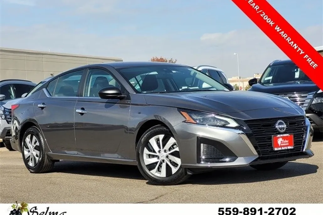 2025 Nissan Altima S photo 1