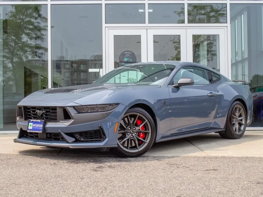 2025 Ford Mustang Dark Horse photo 1