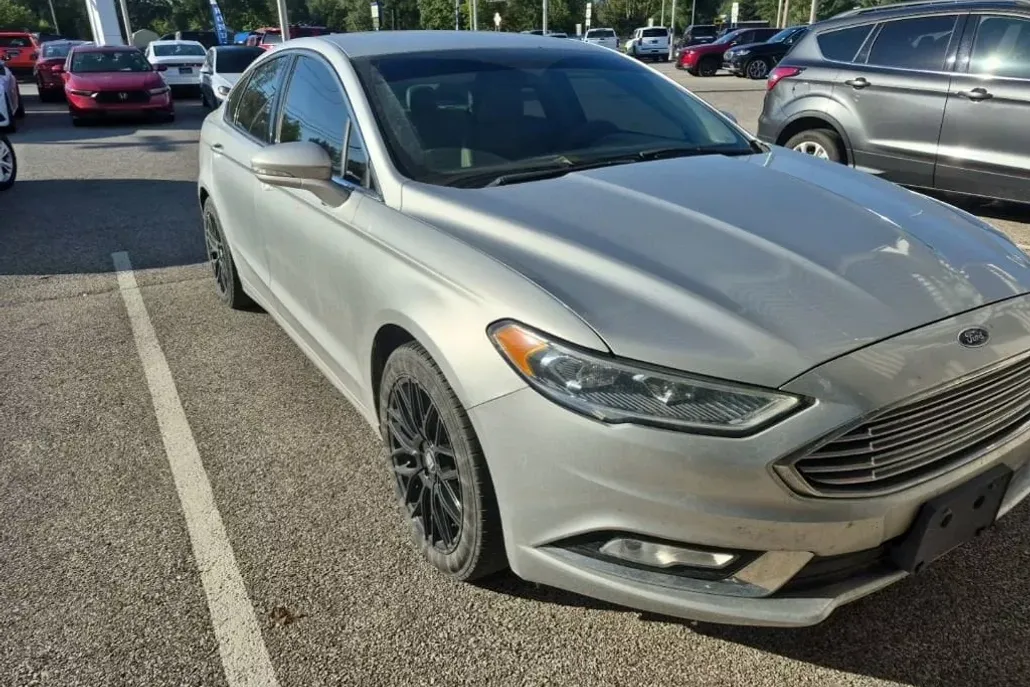 2017 Ford Fusion Titanium photo 1