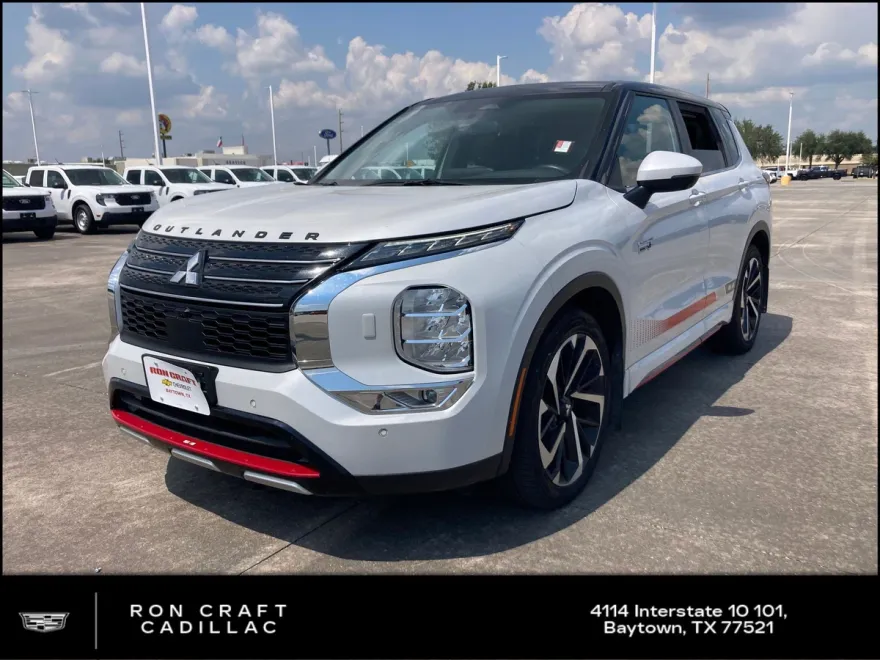 2024 Mitsubishi Outlander PHEV SE photo 1