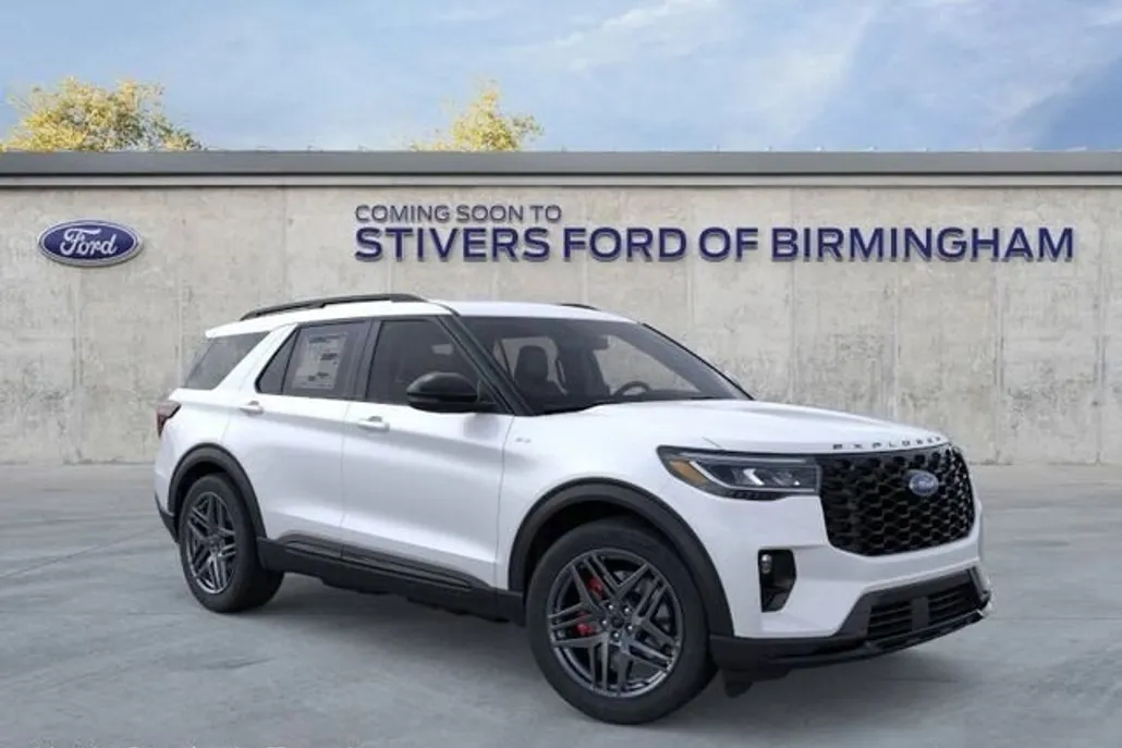 2025 Ford Explorer ST-Line photo 1