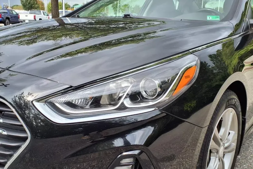 2018 Hyundai Sonata SEL photo 1