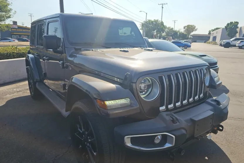 2021 Jeep Wrangler 4xe Unlimited Sahara photo 1