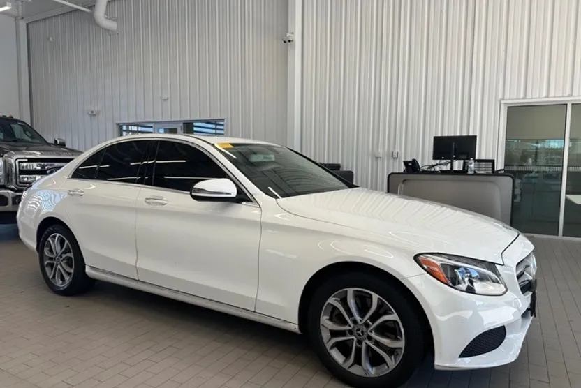 2018 Mercedes Benz C 300 4MATIC photo 1