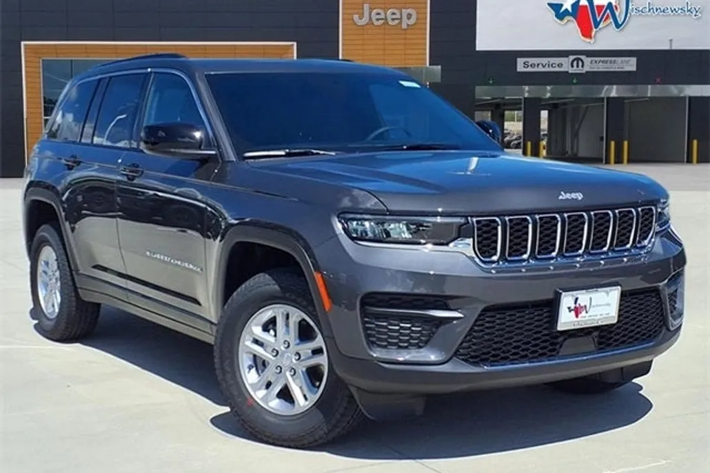 2025 Jeep Grand Cherokee Laredo photo 1