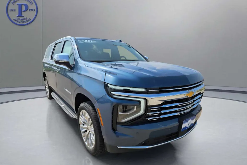 2025 Chevrolet Suburban Premier photo 1