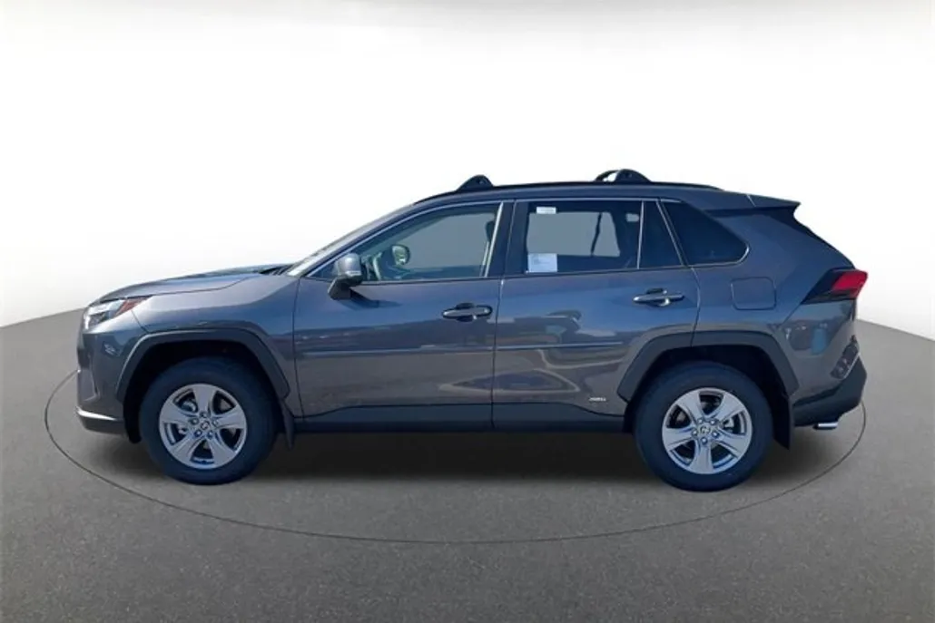 2025 Toyota RAV4 Hybrid XLE photo 1