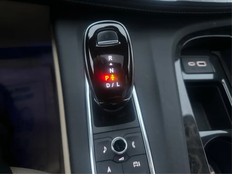 2021 Cadillac Escalade Premium Luxury photo 38