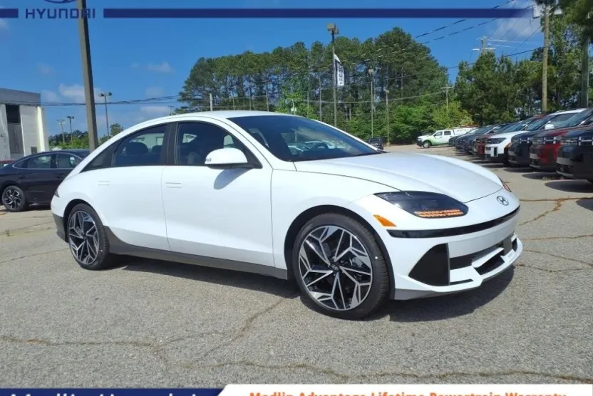 2025 Hyundai Ioniq 6 SEL photo 1