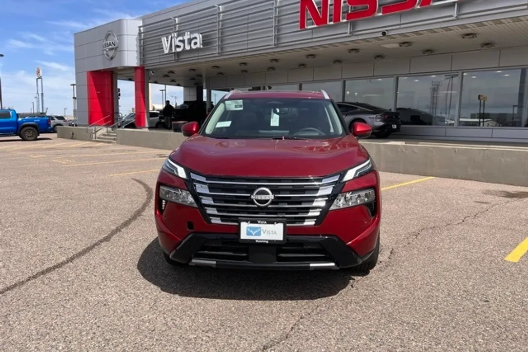 2025 Nissan Rogue Platinum photo 1