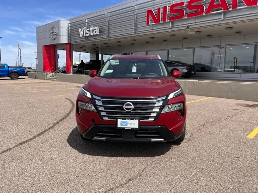 2025 Nissan Rogue Platinum photo 1