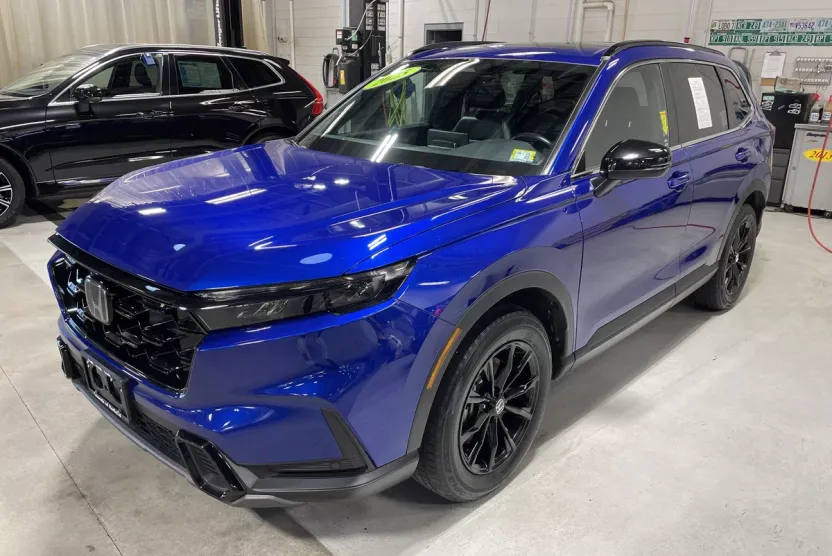 2025 Honda CR-V Hybrid Sport-L photo 1