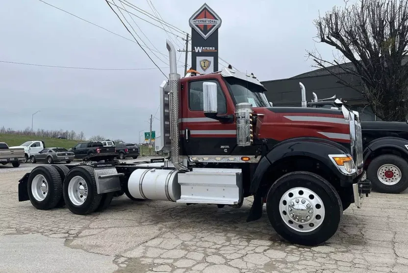 2023 International HX520 HX photo 1